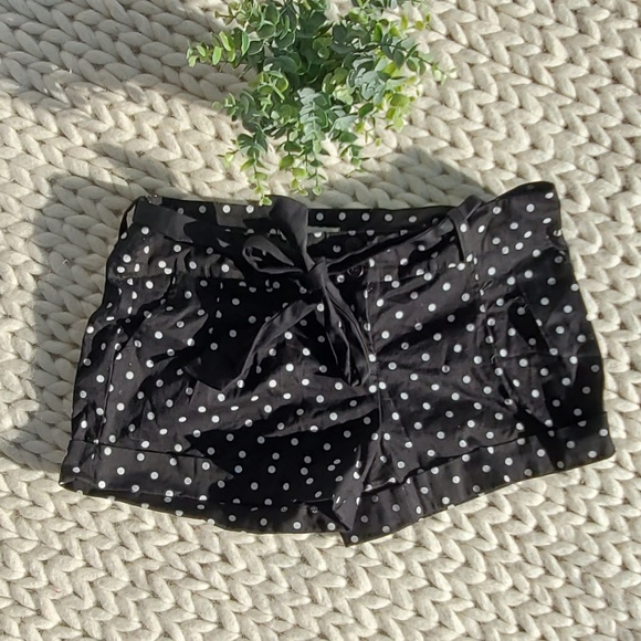 Forever 21 polka dot tie shorts - Picture 2 of 2